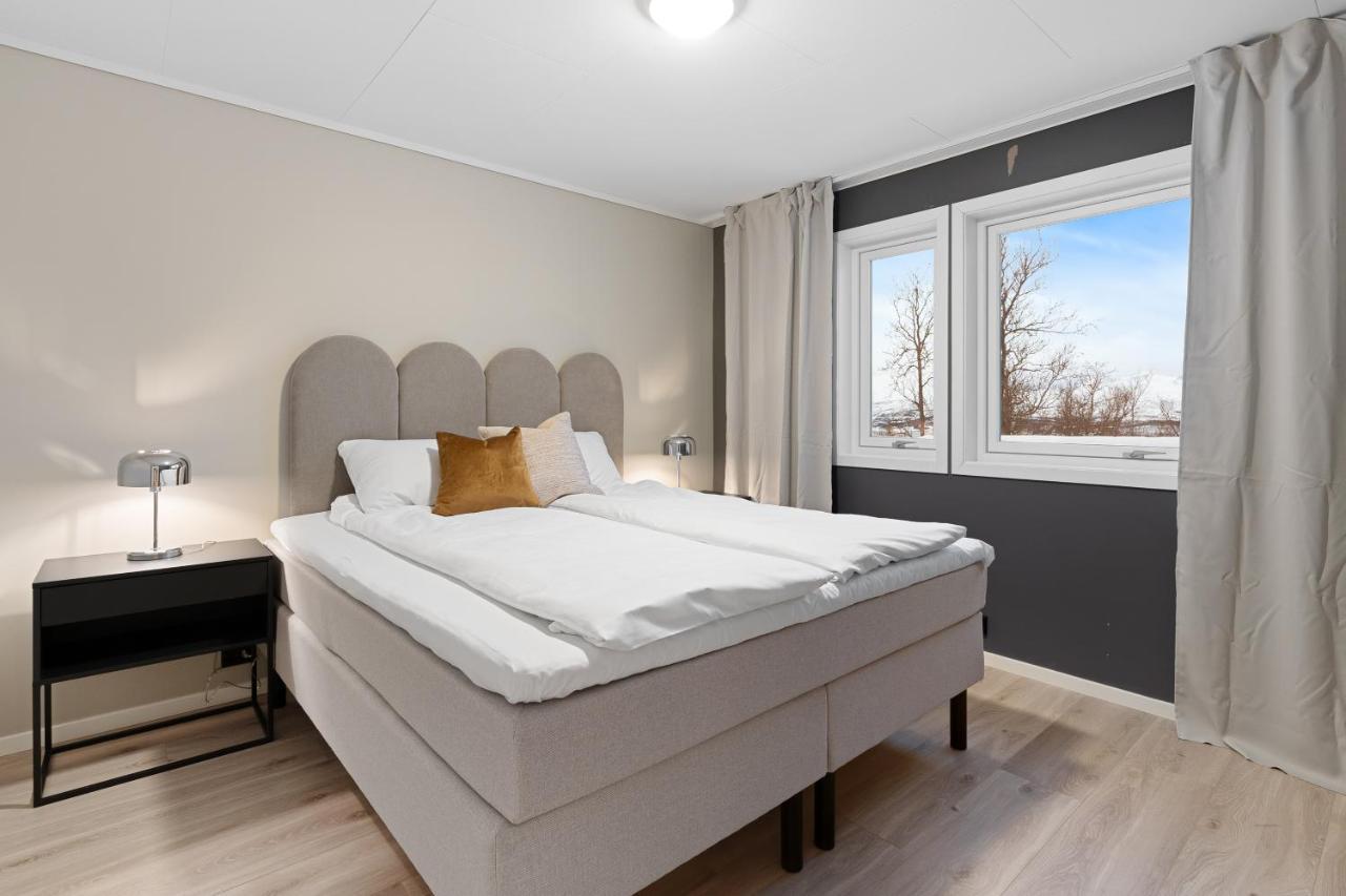 Enter Tromso - The Mountain View Appartement Buitenkant foto